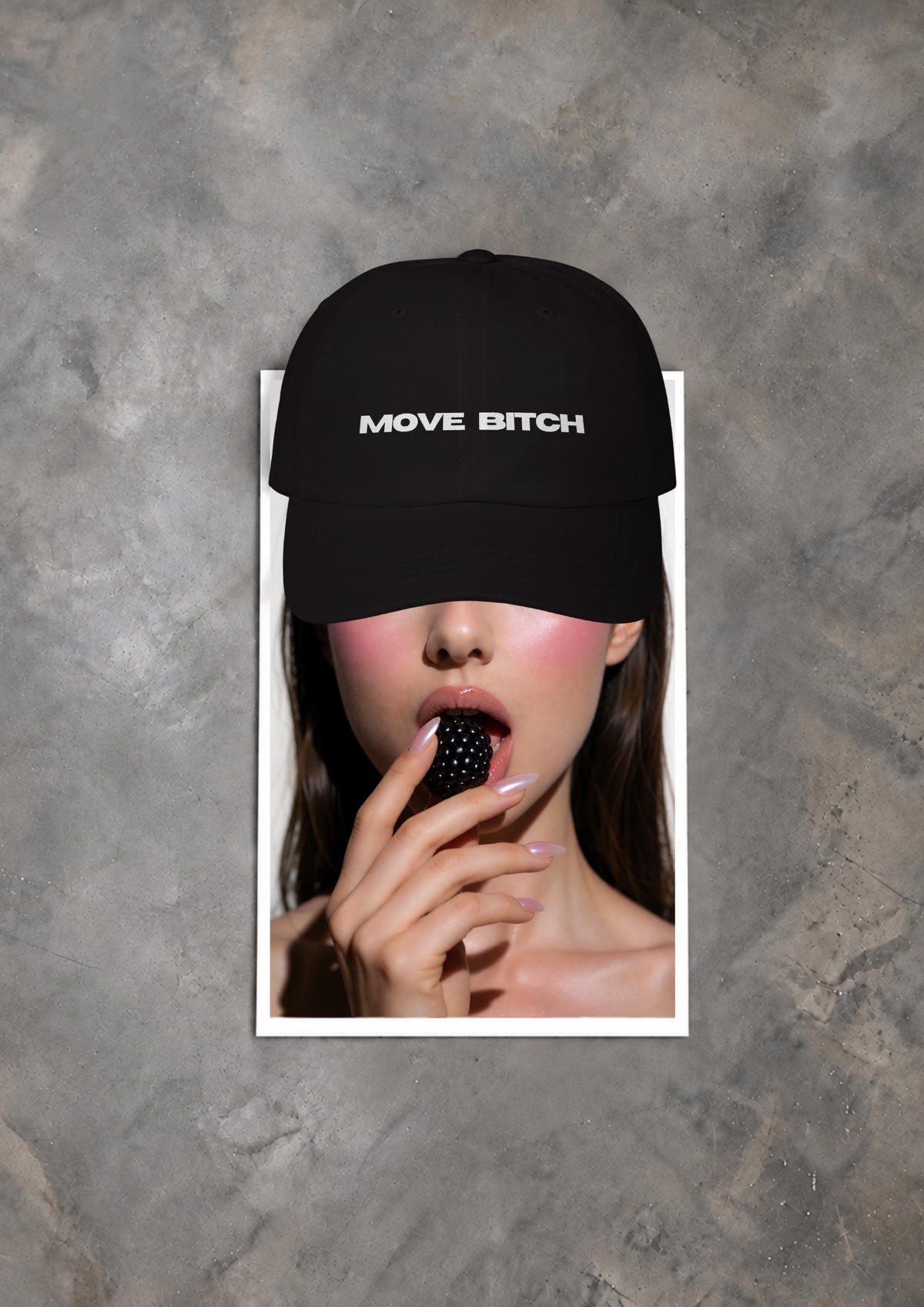 "MOVE BITCH" - CASQUETTE