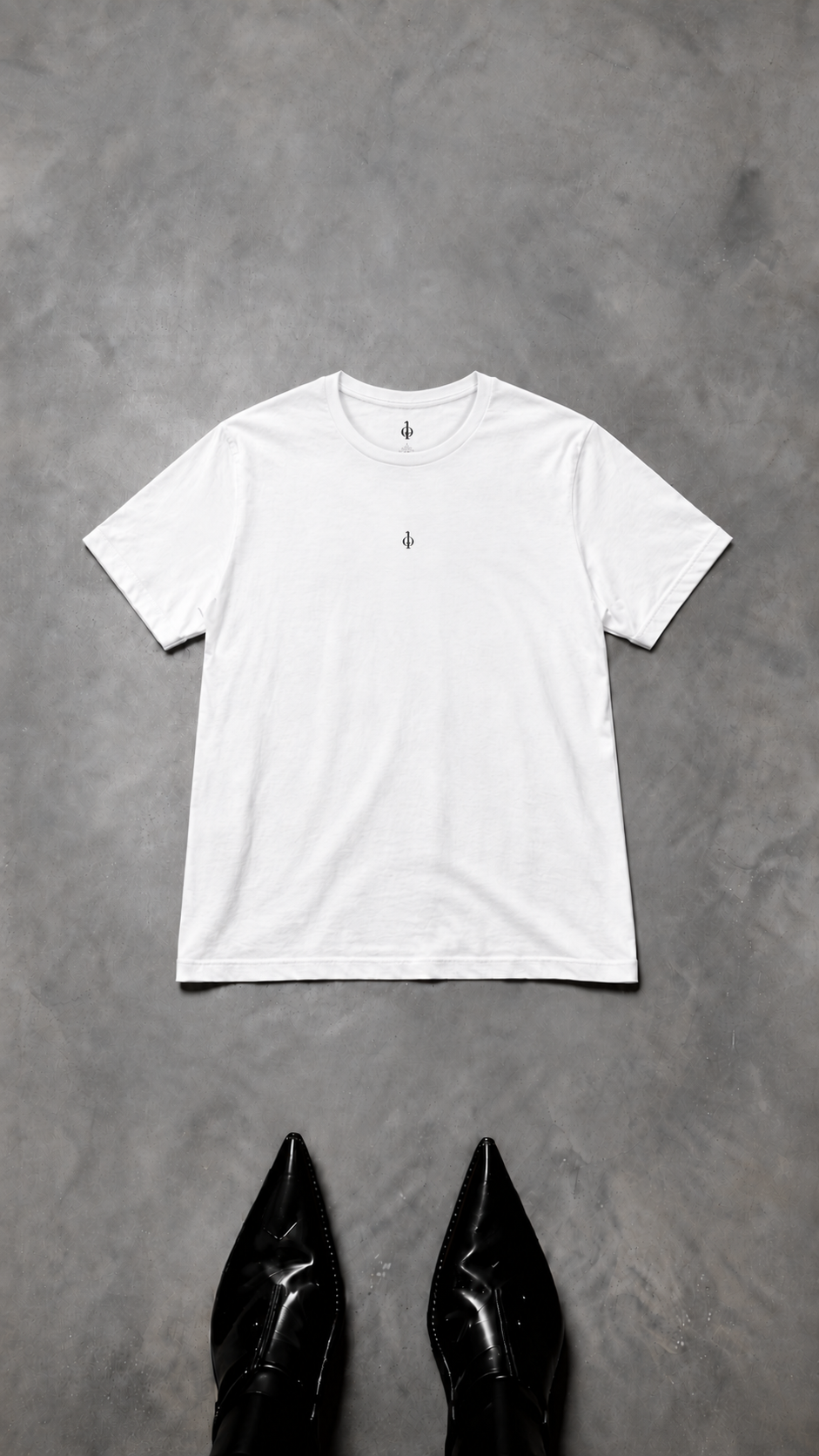 T SHIRT " THE ONLY THING ... KARMA " UNISEXE